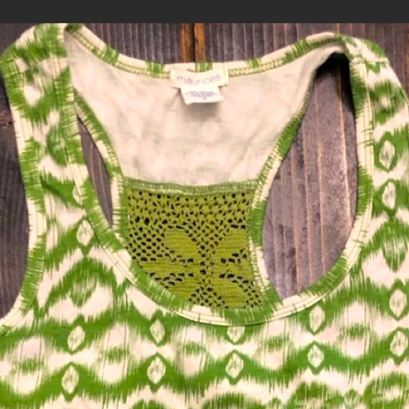 Maurices PRETTY Green Razorback Tank Top with Crochet Detail on Back Size Small - Picture 5 of 8